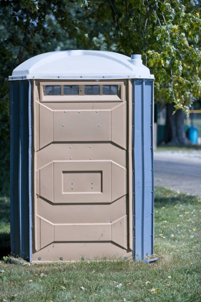 Best Porta potty rental near me  in Clewiston, FL
