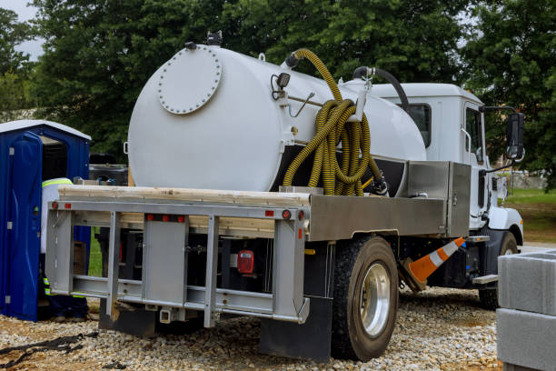 Best Portable restroom trailer rental  in Clewiston, FL